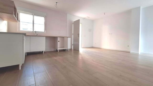 Casa de 3 habitaciones en Elche / Elx en venta - 186.000 € (Ref: 9496500)