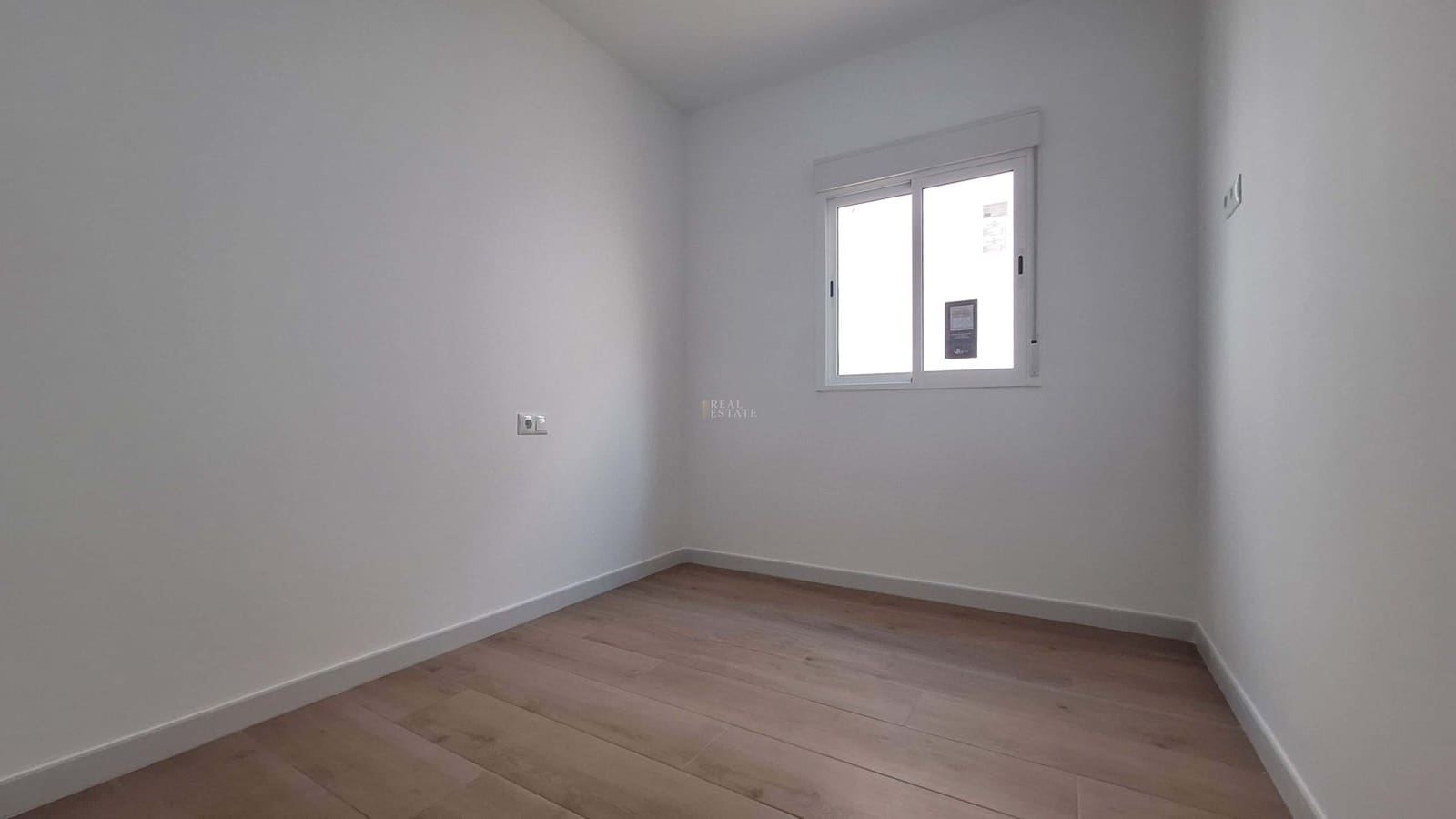 Casa de 3 habitaciones en Elche / Elx en venta - 186.000 € (Ref: 9496500)