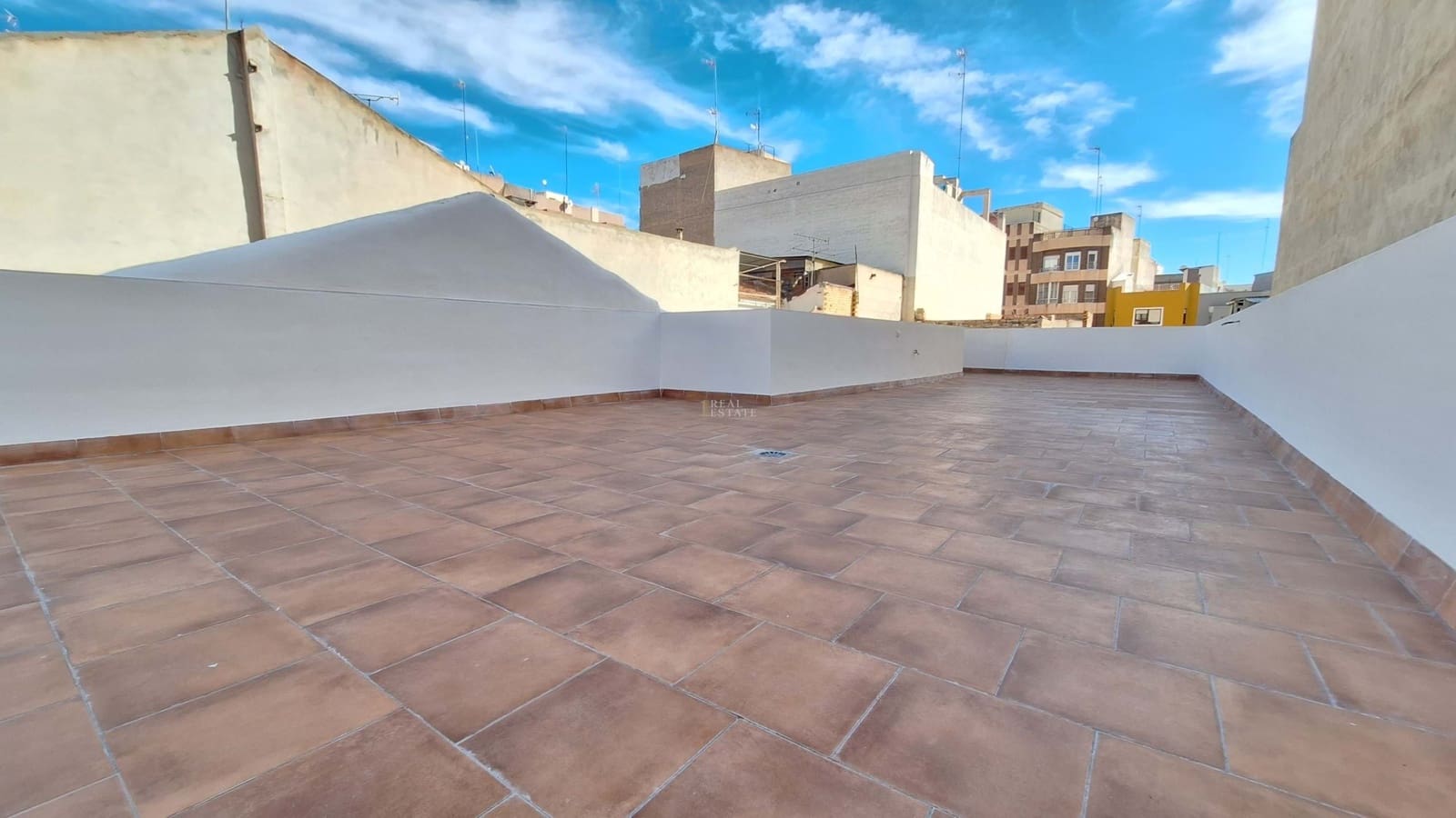 Casa de 3 habitaciones en Elche / Elx en venta - 186.000 € (Ref: 9496500)
