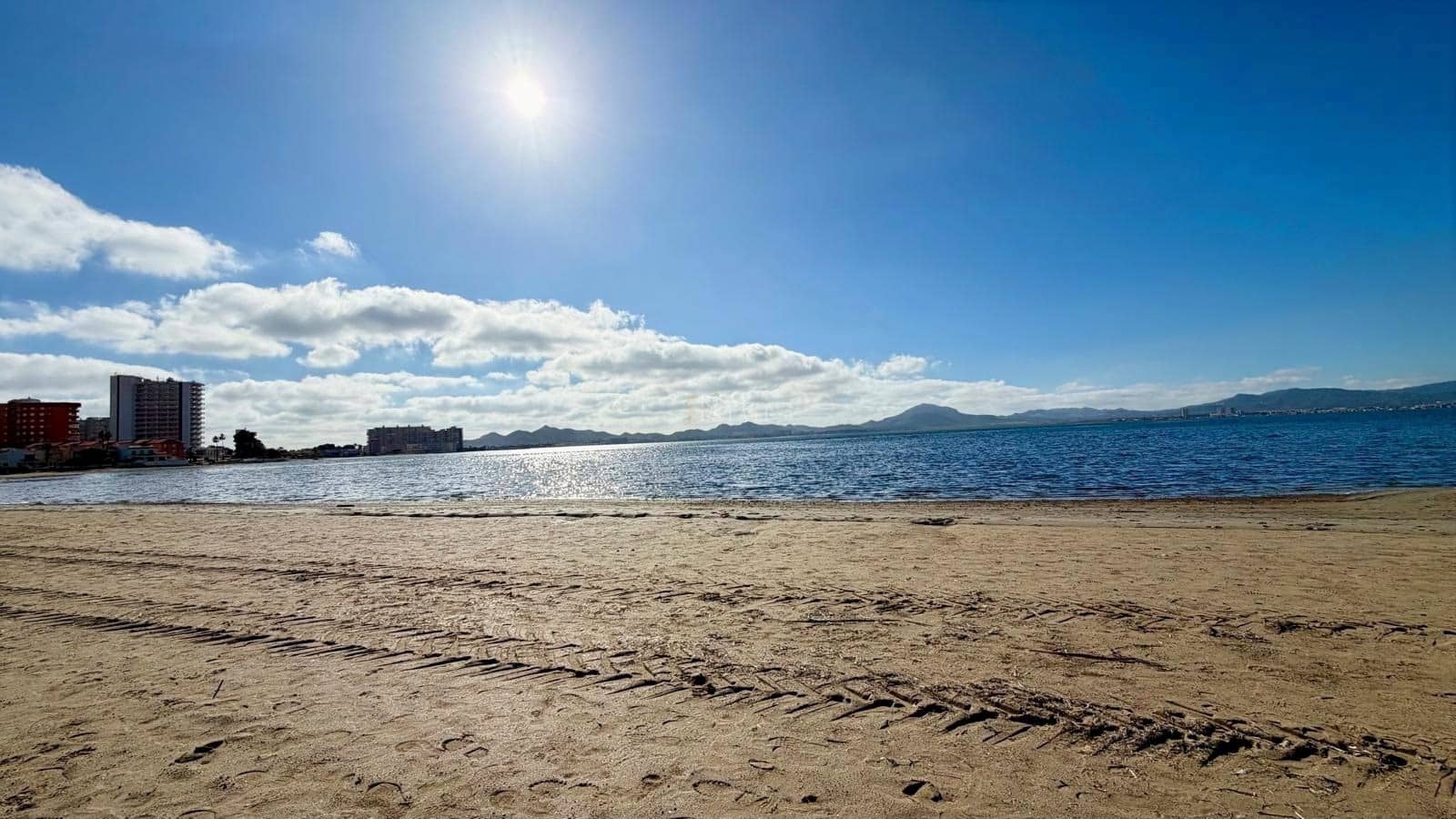 2 chambre Appartement à vendre à La Manga del Mar Menor avec piscine garage - 230 000 € (Ref: 9503548)