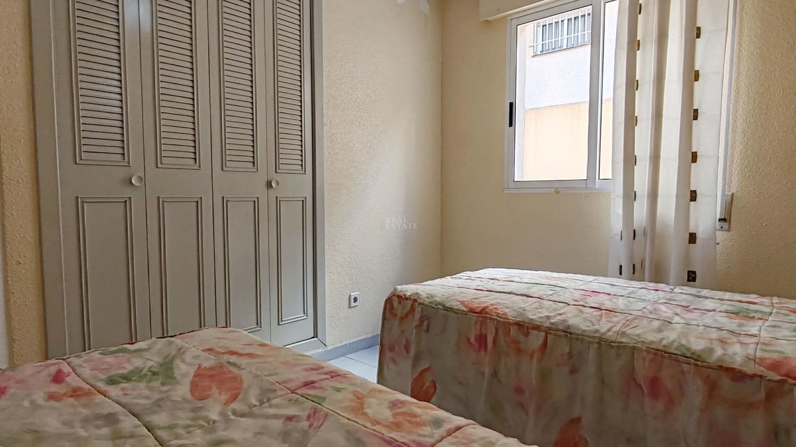 2 chambre Appartement à vendre à La Manga del Mar Menor avec piscine garage - 230 000 € (Ref: 9503548)