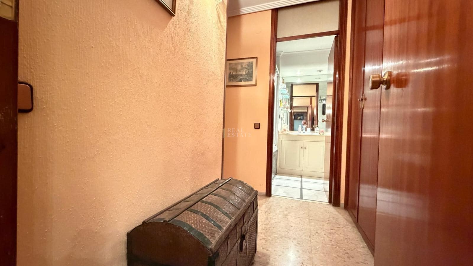 4 Zimmer Apartment zu verkaufen in Alicante / Alacant Stadt mit Pool Garage - 390.000 € (Ref: 9523485)