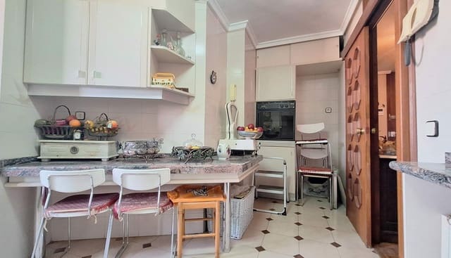 4 Zimmer Apartment zu verkaufen in Alicante / Alacant Stadt mit Pool Garage - 390.000 € (Ref: 9523485)