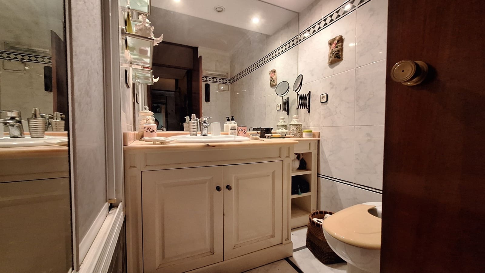 4 Zimmer Apartment zu verkaufen in Alicante / Alacant Stadt mit Pool Garage - 390.000 € (Ref: 9523485)