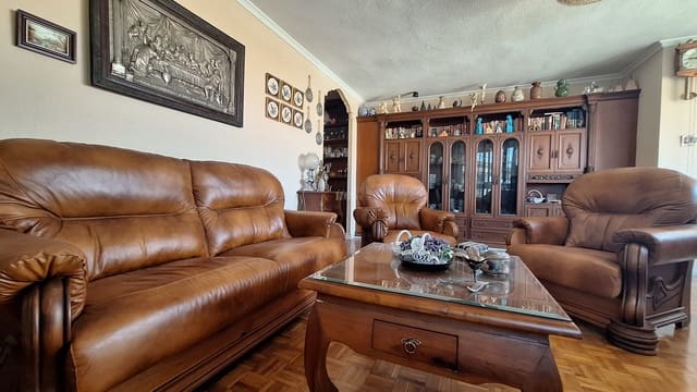 4 Zimmer Apartment zu verkaufen in Alicante / Alacant Stadt mit Pool Garage - 390.000 € (Ref: 9523485)