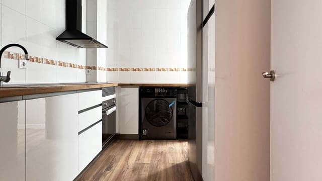 3 makuuhuone Huoneisto myytävänä paikassa La Unión mukana 
autotalli - 130 000 € (Ref: 9524683)