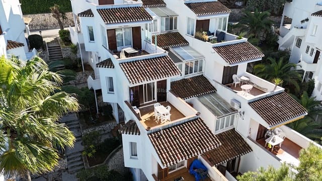 Apartamento de 2 habitaciones en Dénia en venta con piscina garaje - 187.500 € (Ref: 9535295)