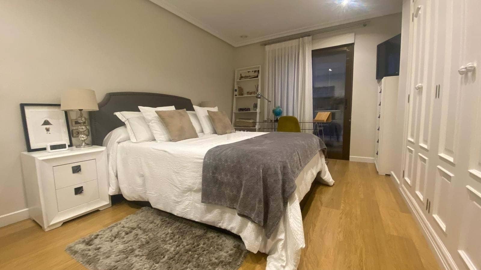 3 sovrum Lägenhet till salu i Elche / Elx med garage - 310 000 € (Ref: 9538987)