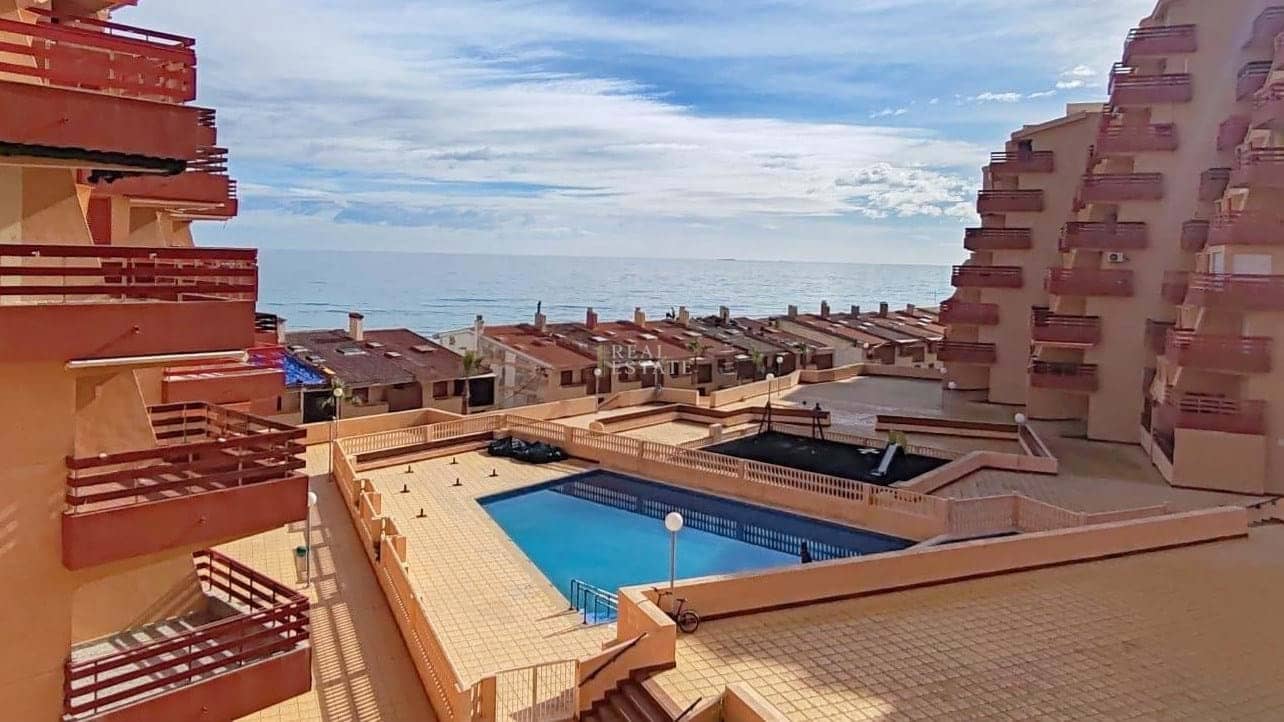 3 makuuhuone Huoneisto myytävänä paikassa La Manga del Mar Menor mukana uima-altaan 
autotalli - 167 900 € (Ref: 9539915)