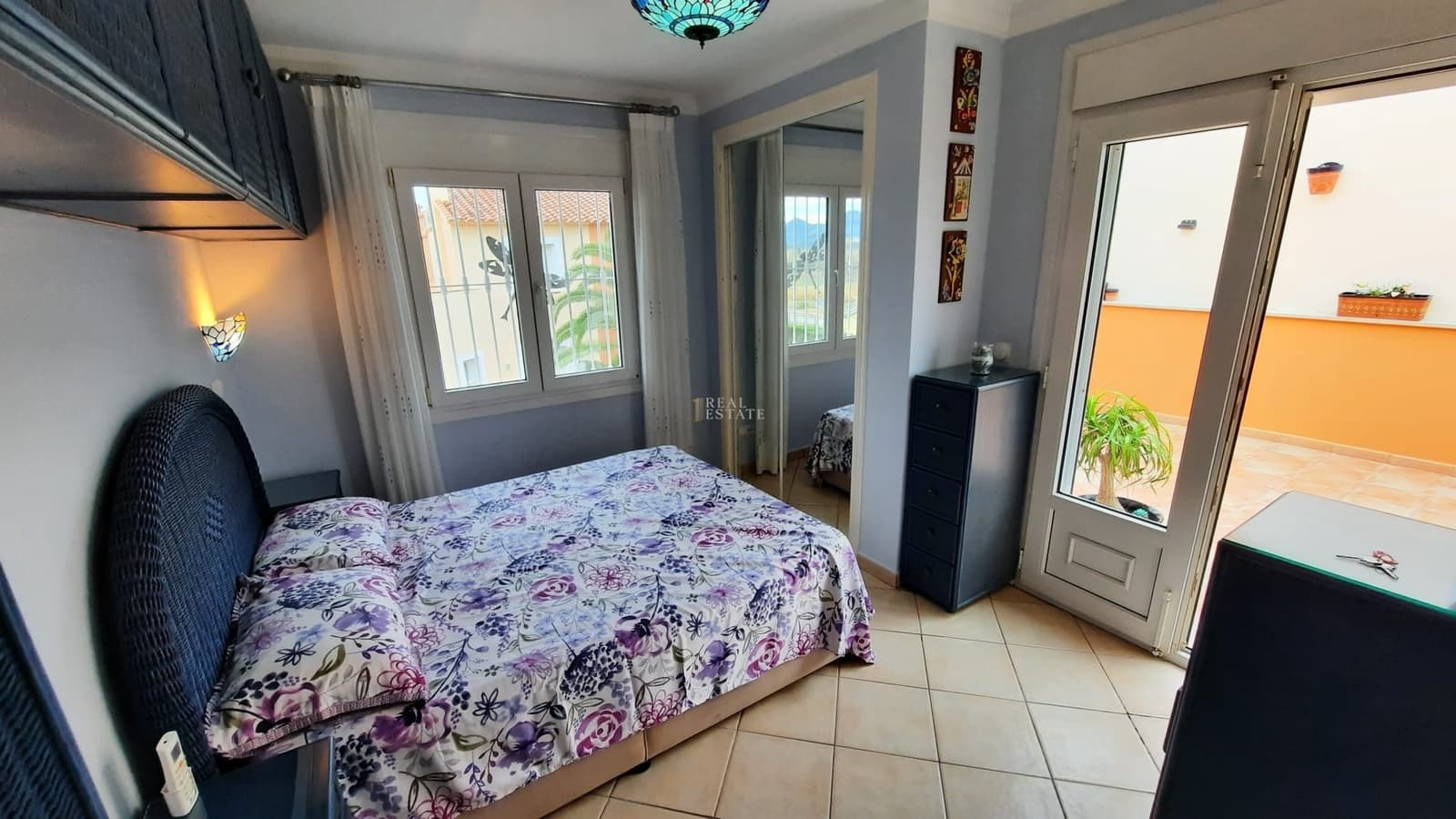 2 makuuhuone Omakotitalo myytävänä paikassa Oliva mukana uima-altaan 
autotalli - 229 950 € (Ref: 9542098)