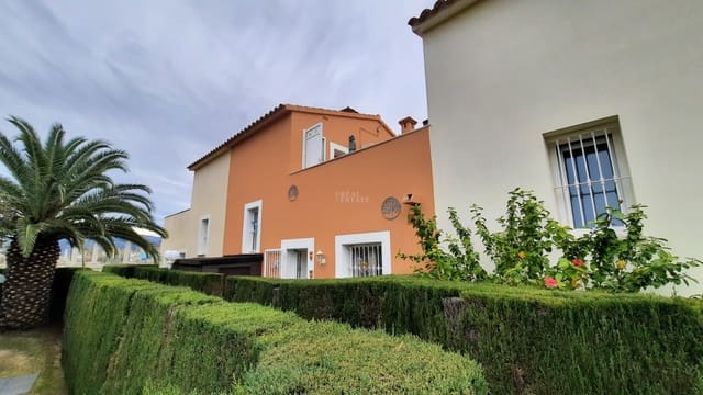 2 makuuhuone Omakotitalo myytävänä paikassa Oliva mukana uima-altaan 
autotalli - 229 950 € (Ref: 9542098)