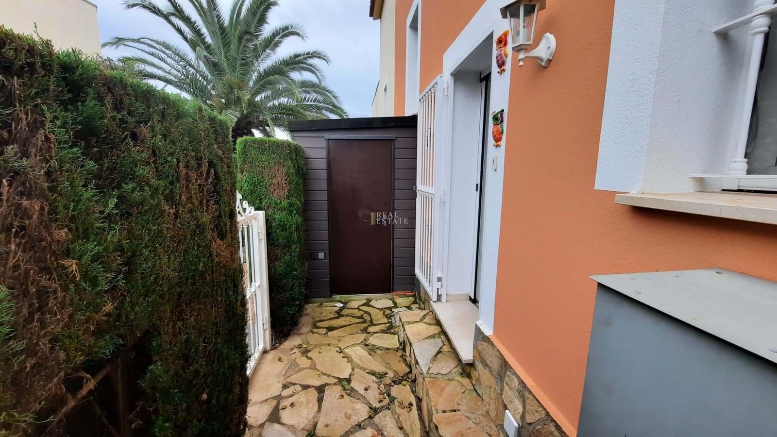 2 makuuhuone Omakotitalo myytävänä paikassa Oliva mukana uima-altaan 
autotalli - 229 950 € (Ref: 9542098)