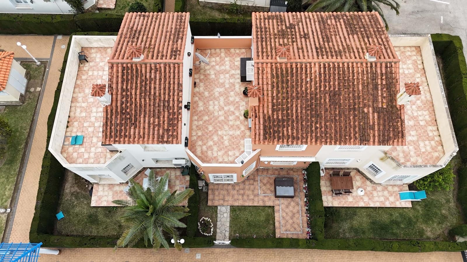 2 makuuhuone Omakotitalo myytävänä paikassa Oliva mukana uima-altaan 
autotalli - 229 950 € (Ref: 9542098)