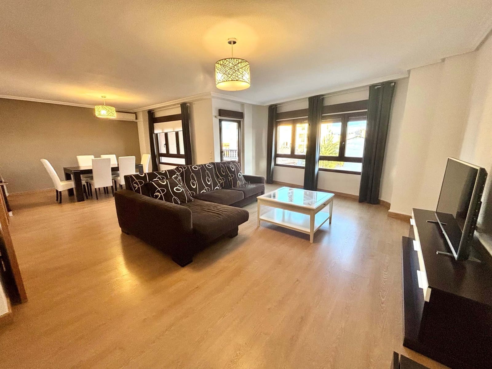 3 makuuhuone Kattohuoneisto myytävänä paikassa El Campello - 324 900 € (Ref: 9548619)