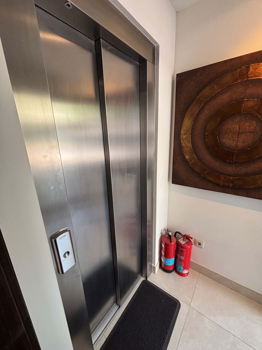 1 chambre Appartement à vendre à El Campello avec garage - 1 200 000 € (Ref: 9559766)