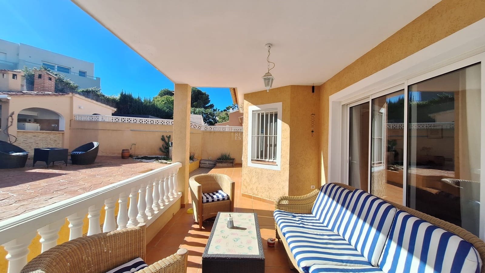 4 soveværelse Villa til salg i Alfaz del Pi / L'Alfas del Pi med swimmingpool garage - € 495.000 (Ref: 9570244)