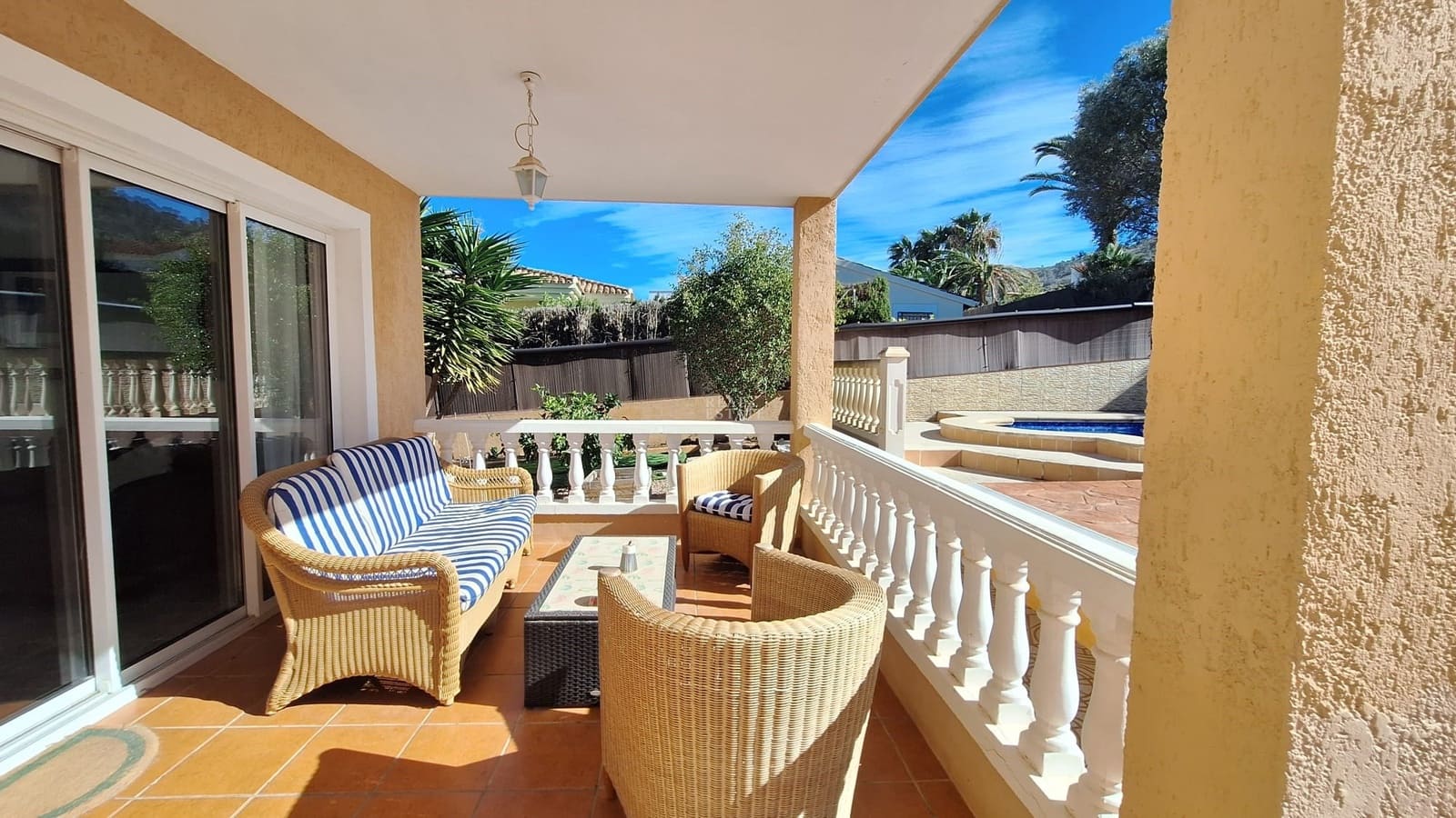 4 soveværelse Villa til salg i Alfaz del Pi / L'Alfas del Pi med swimmingpool garage - € 495.000 (Ref: 9570244)