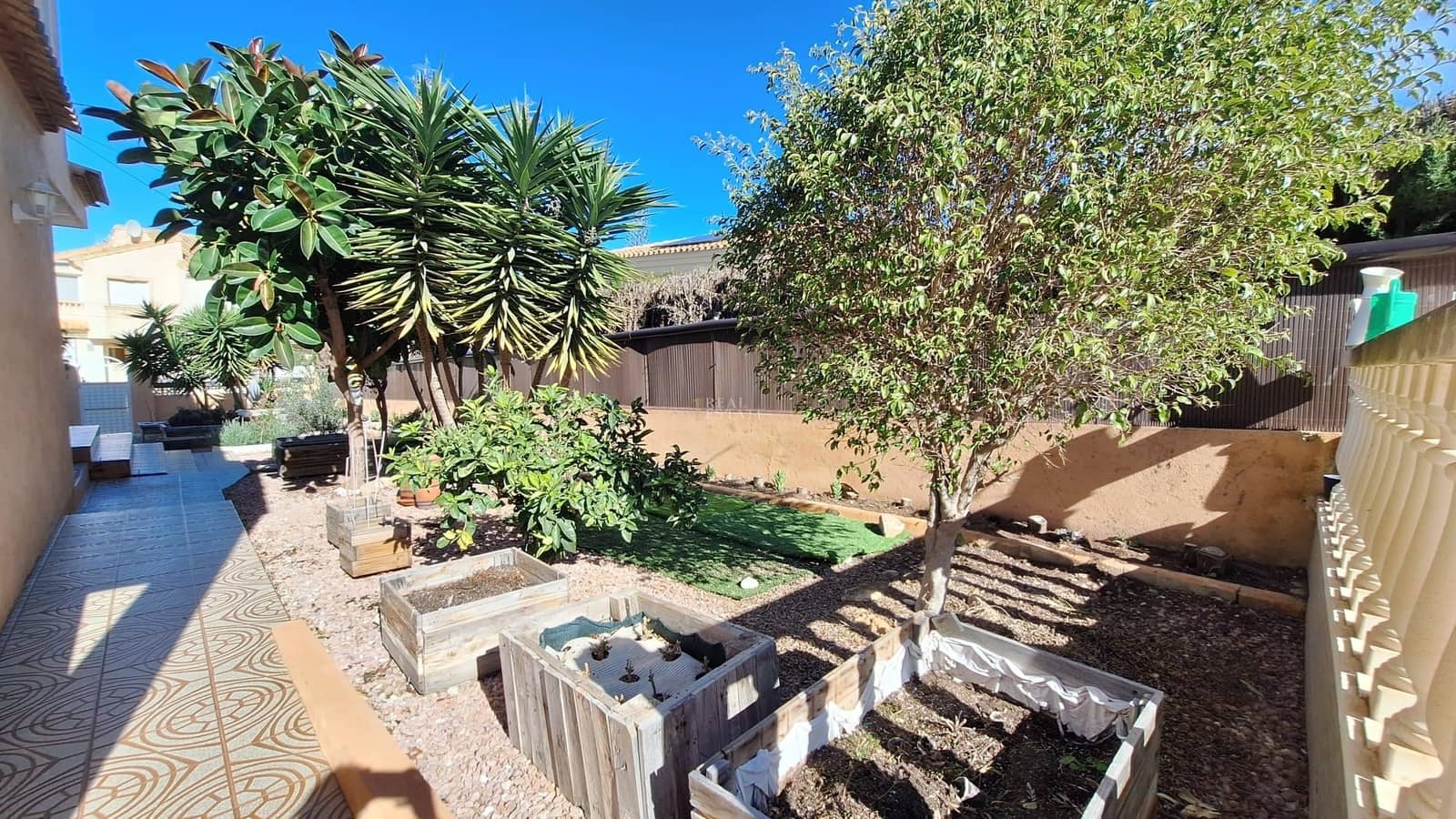 4 soveværelse Villa til salg i Alfaz del Pi / L'Alfas del Pi med swimmingpool garage - € 495.000 (Ref: 9570244)