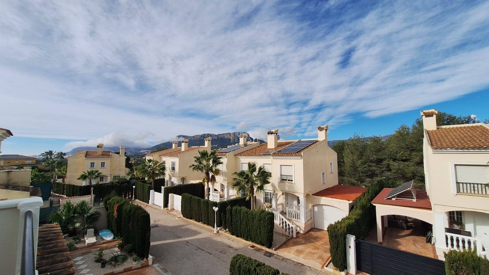 3 soverom Hus til salgs i Calpe / Calp med svømmebasseng - € 279 950 (Ref: 9570348)
