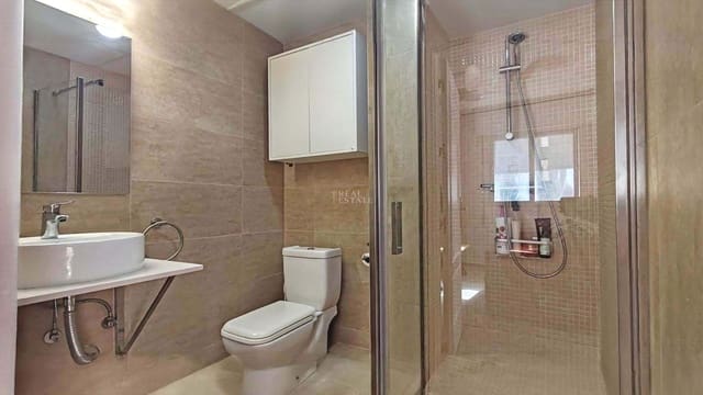 3 chambre Appartement à vendre à La Manga del Mar Menor avec piscine garage - 175 000 € (Ref: 9575018)