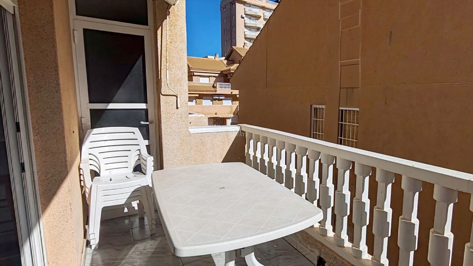 3 Zimmer Apartment zu verkaufen in La Manga del Mar Menor mit Pool Garage - 175.000 € (Ref: 9575018)