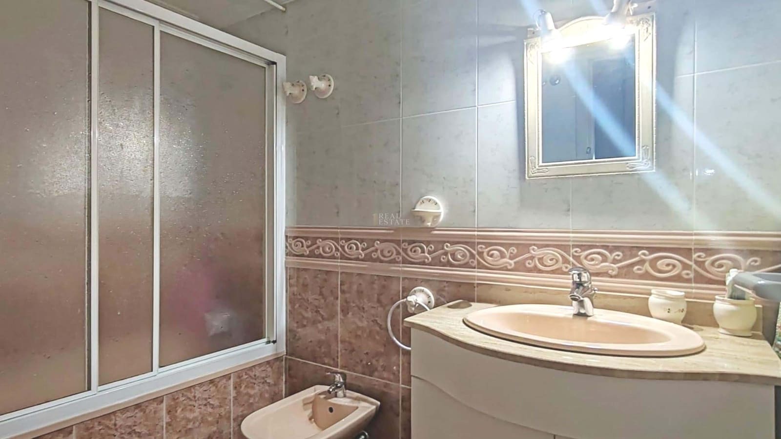 2 chambre Appartement à vendre à La Manga del Mar Menor avec piscine garage - 160 000 € (Ref: 9575130)