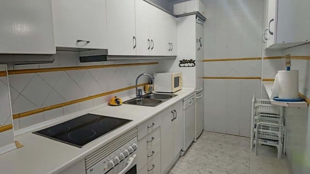 2 chambre Appartement à vendre à La Manga del Mar Menor avec piscine garage - 160 000 € (Ref: 9575130)