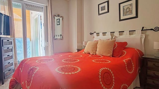 2 chambre Appartement à vendre à La Manga del Mar Menor avec piscine garage - 160 000 € (Ref: 9575130)