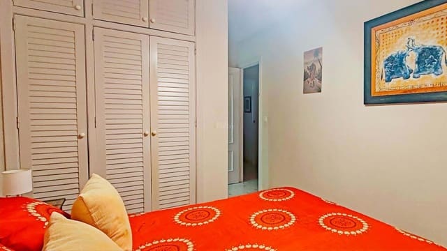 2 chambre Appartement à vendre à La Manga del Mar Menor avec piscine garage - 160 000 € (Ref: 9575130)