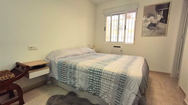 3 sypialnia Bungalow na sprzedaż w Elche / Elx z basenem garażem - 360 000 € (Ref: 9575131)