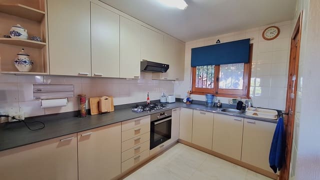 4 bedroom Villa for sale in Orba with pool garage - € 449,950 (Ref: 9583427)