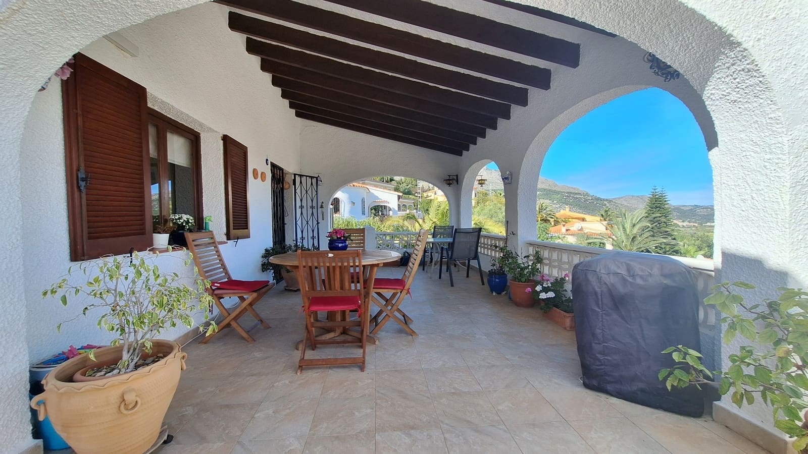 4 bedroom Villa for sale in Orba with pool garage - € 449,950 (Ref: 9583427)