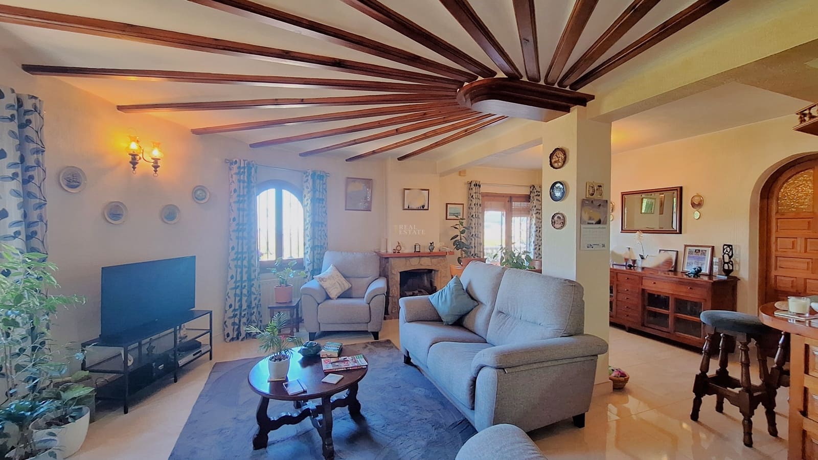 4 bedroom Villa for sale in Orba with pool garage - € 449,950 (Ref: 9583427)