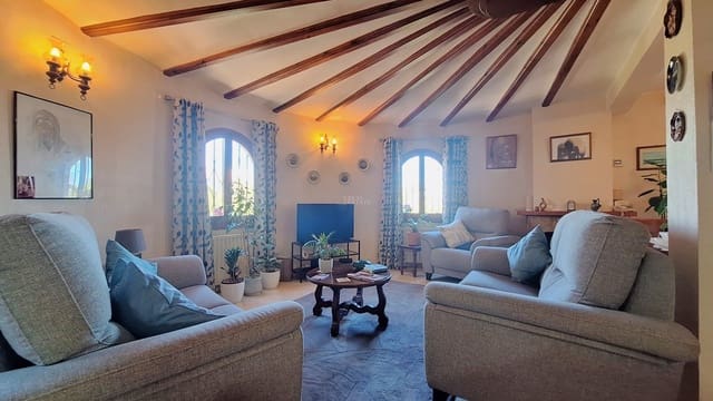 4 bedroom Villa for sale in Orba with pool garage - € 449,950 (Ref: 9583427)