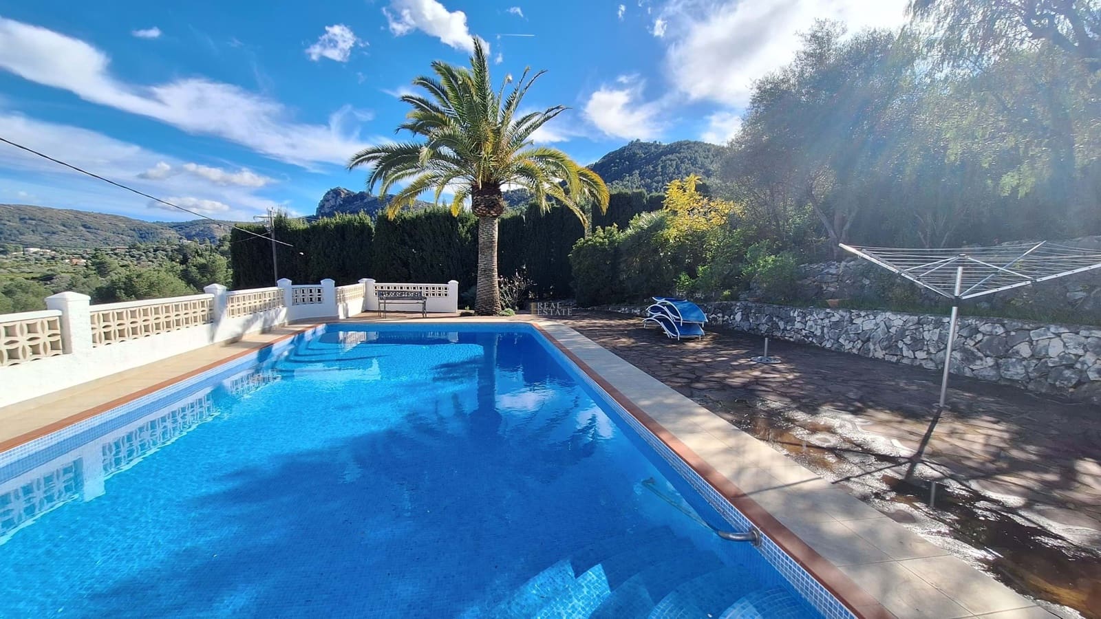 4 bedroom Villa for sale in Orba with pool garage - € 449,950 (Ref: 9583427)