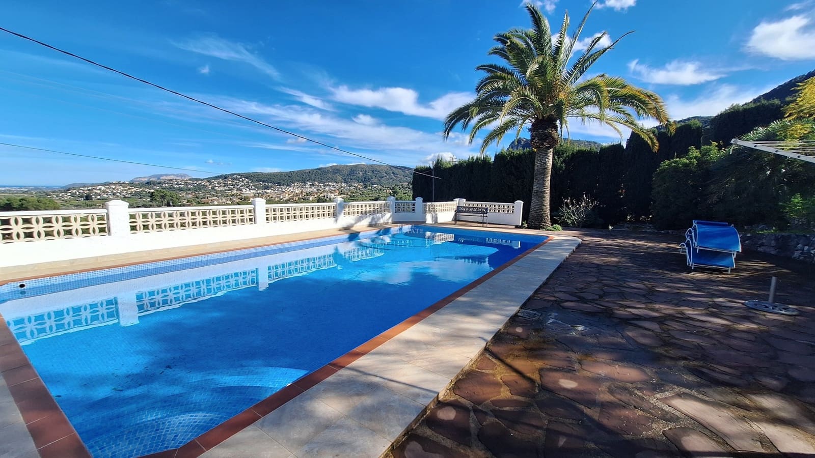 4 bedroom Villa for sale in Orba with pool garage - € 449,950 (Ref: 9583427)