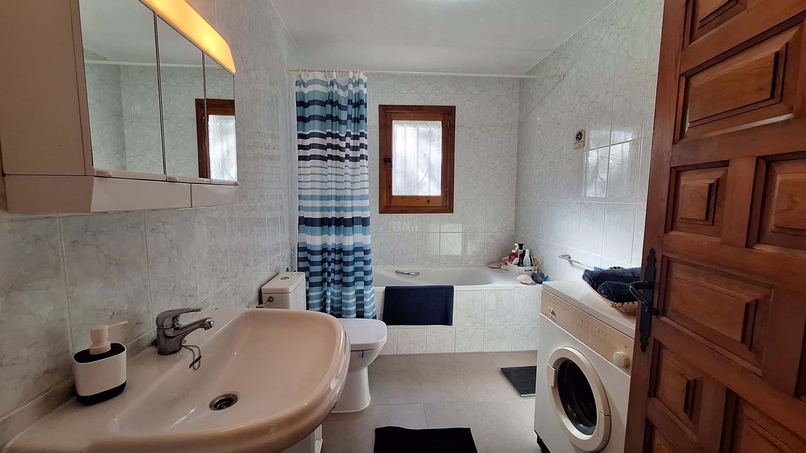 4 bedroom Villa for sale in Orba with pool garage - € 449,950 (Ref: 9583427)