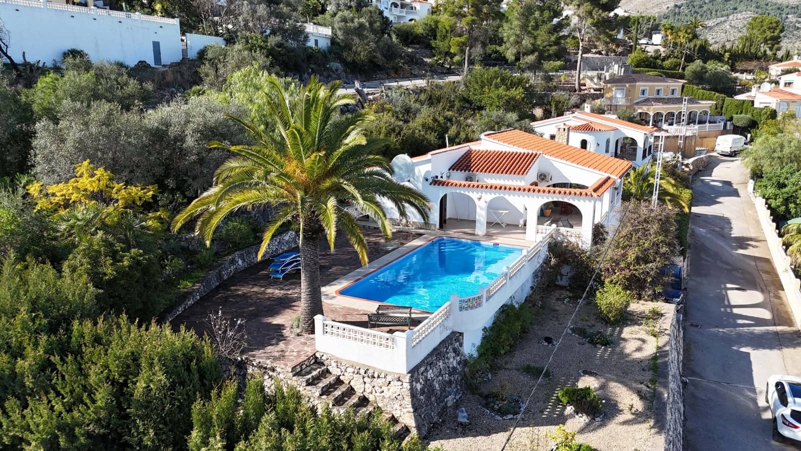 4 bedroom Villa for sale in Orba with pool garage - € 449,950 (Ref: 9583427)