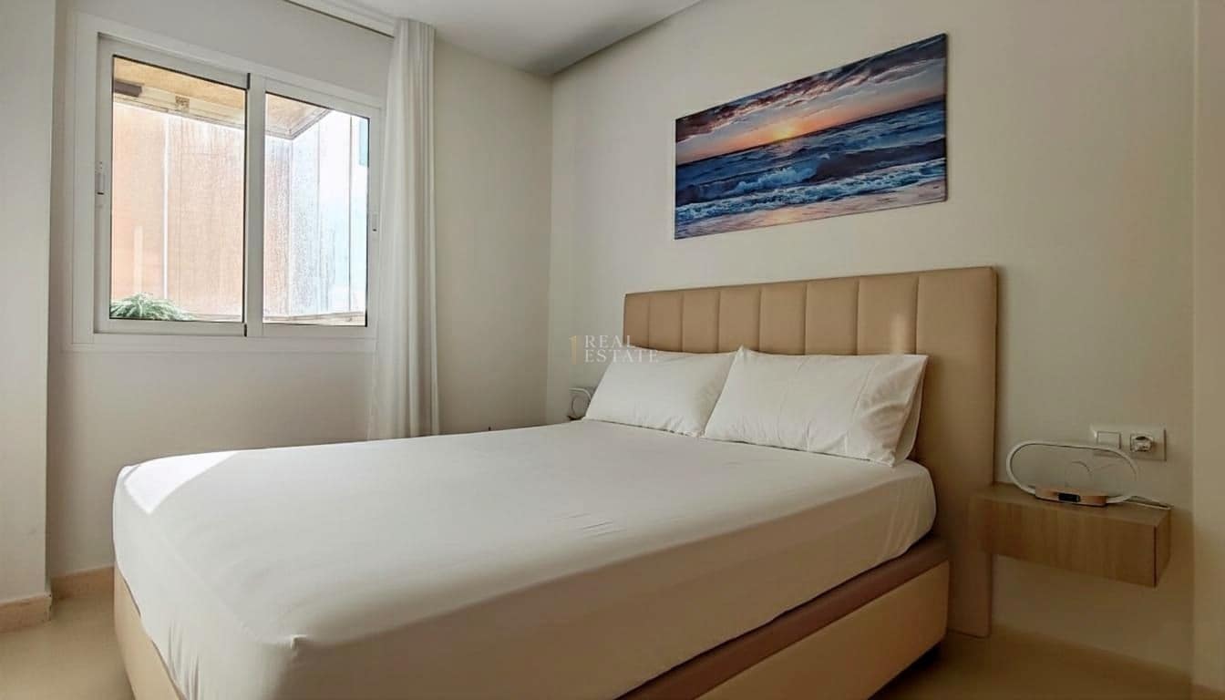 1 quarto Apartamento para venda em La Manga del Mar Menor com piscina garagem - 135 000 € (Ref: 9585058)