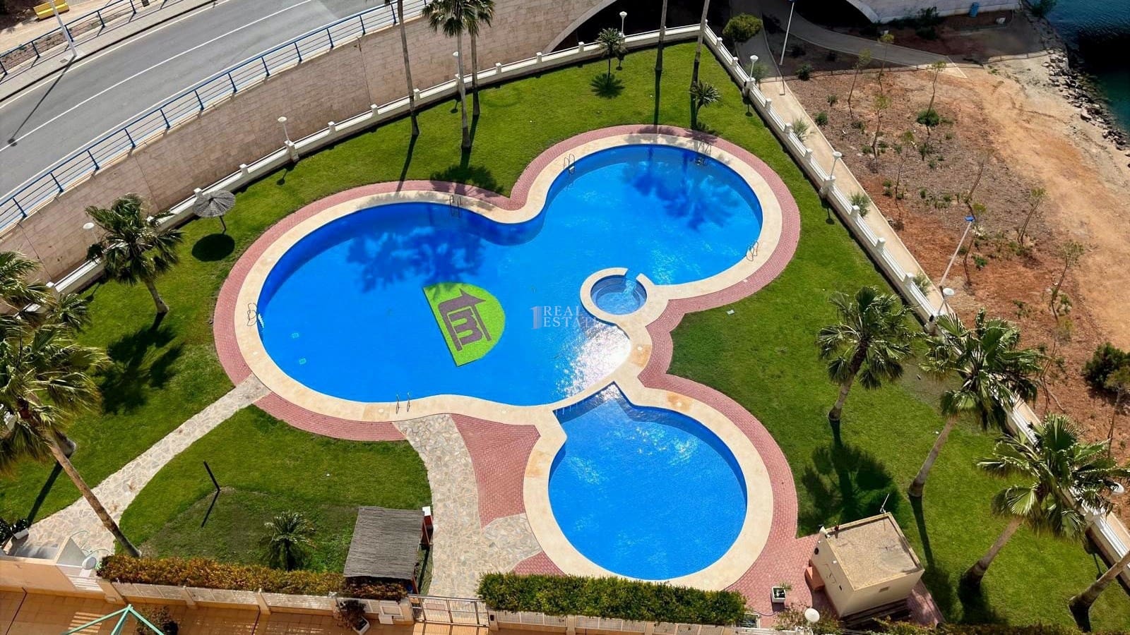 1 quarto Apartamento para venda em La Manga del Mar Menor com piscina garagem - 135 000 € (Ref: 9585058)