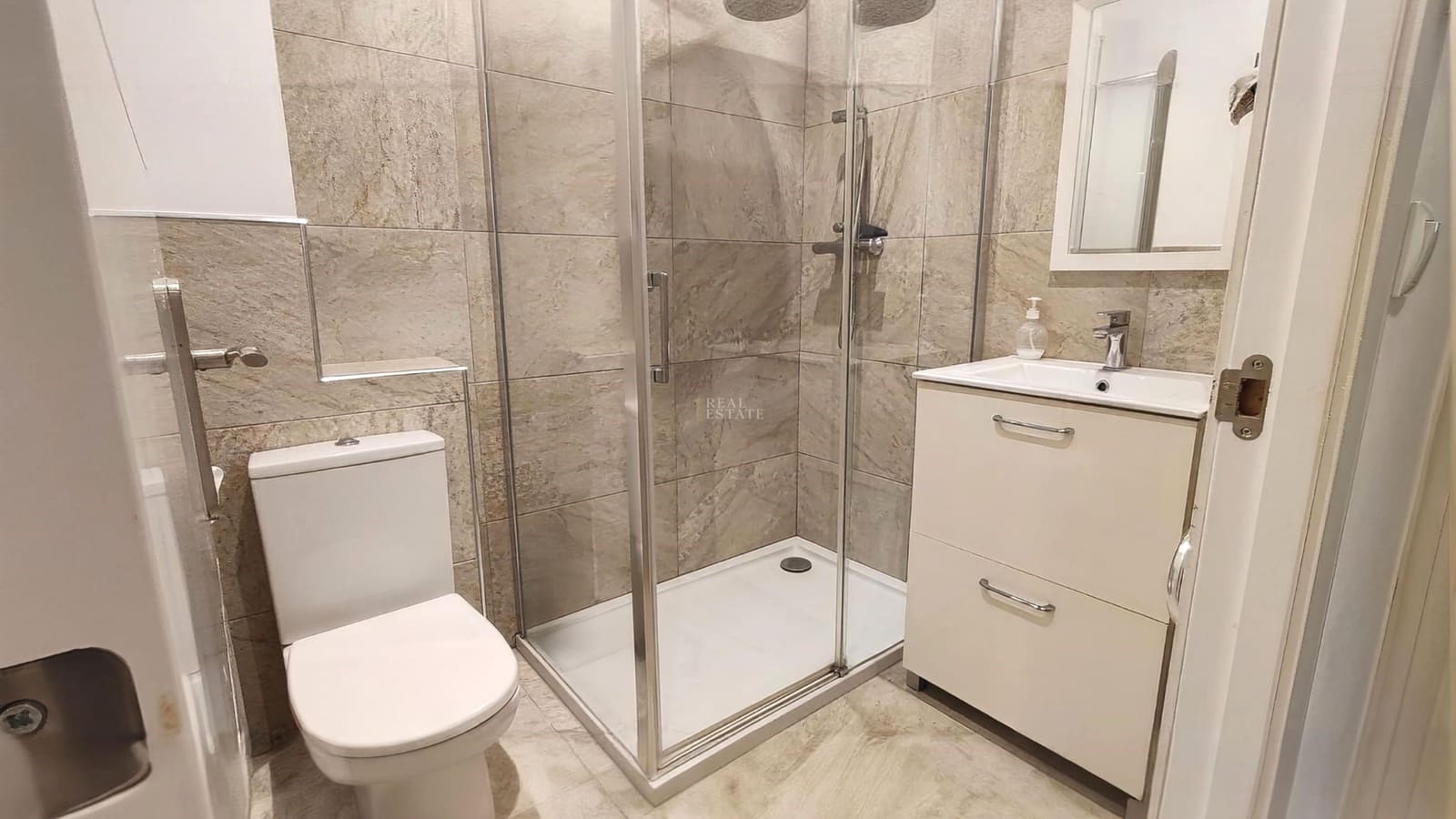 2 chambre Appartement à vendre à La Manga del Mar Menor avec piscine garage - 149 500 € (Ref: 9585206)