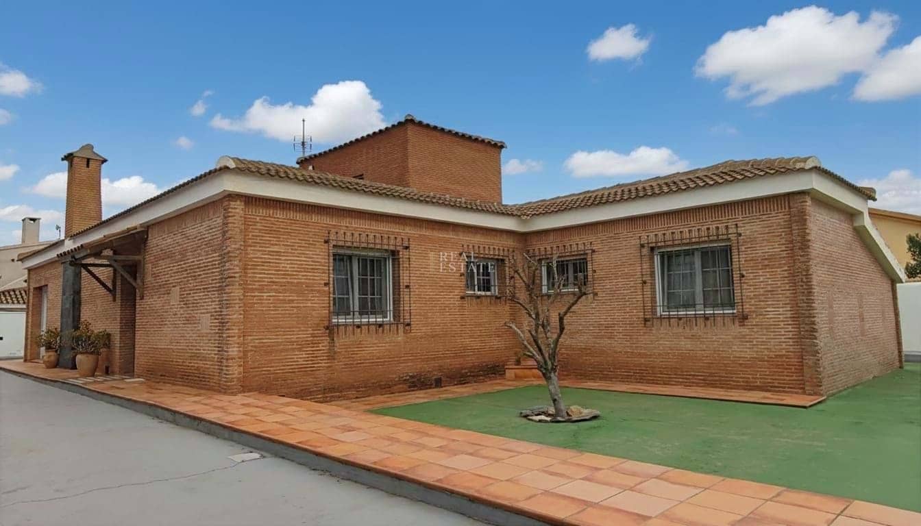 4 quarto Moradia para venda em La Manga del Mar Menor com garagem - 565 000 € (Ref: 9591960)