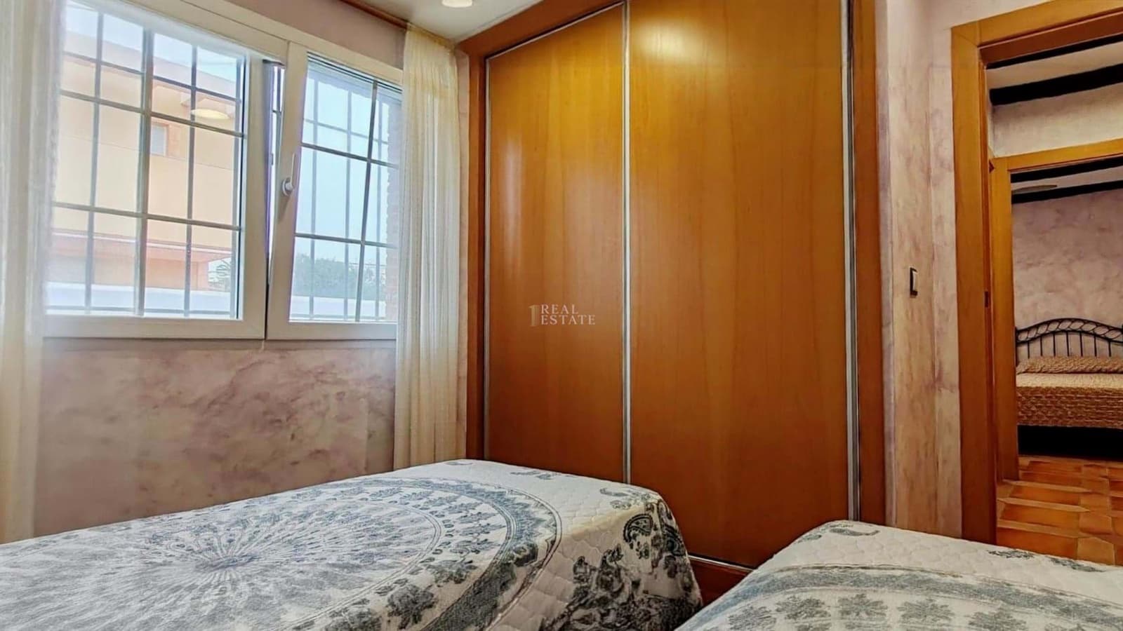 4 quarto Moradia para venda em La Manga del Mar Menor com garagem - 565 000 € (Ref: 9591960)