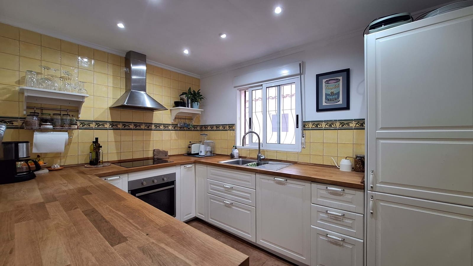 3 makuuhuone Huvila myytävänä paikassa Barx mukana uima-altaan 
autotalli - 345 000 € (Ref: 9598399)