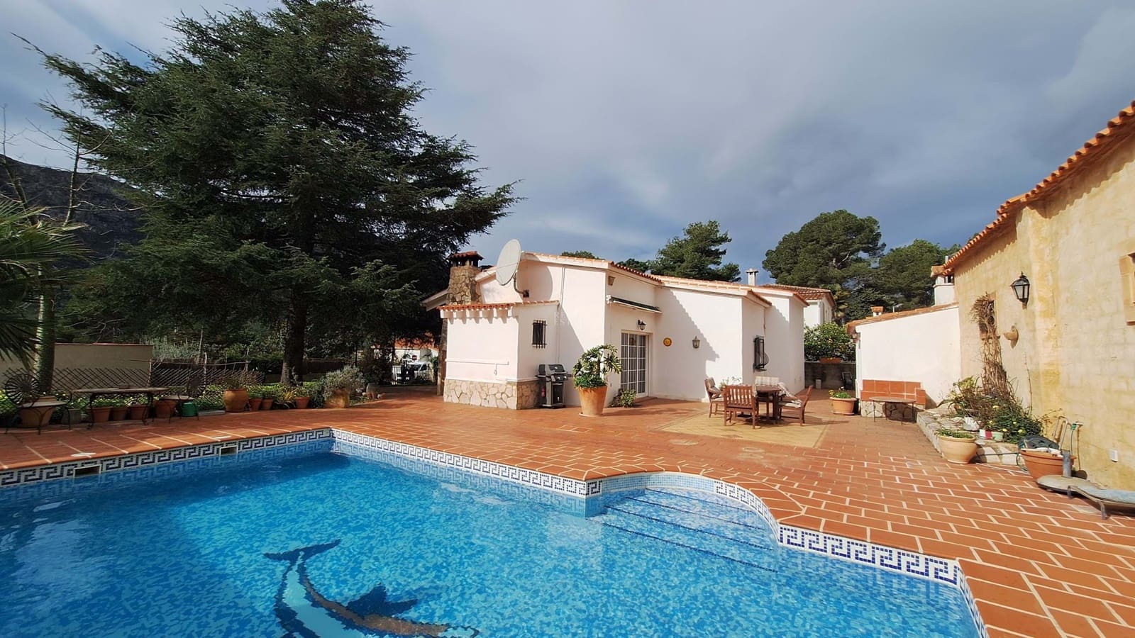 3 makuuhuone Huvila myytävänä paikassa Barx mukana uima-altaan 
autotalli - 345 000 € (Ref: 9598399)