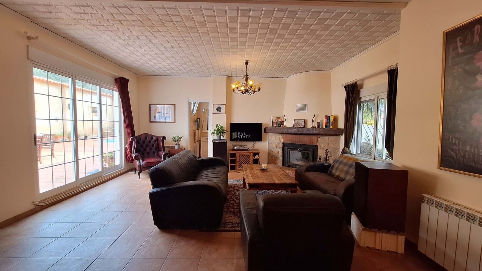 3 makuuhuone Huvila myytävänä paikassa Barx mukana uima-altaan 
autotalli - 345 000 € (Ref: 9598399)