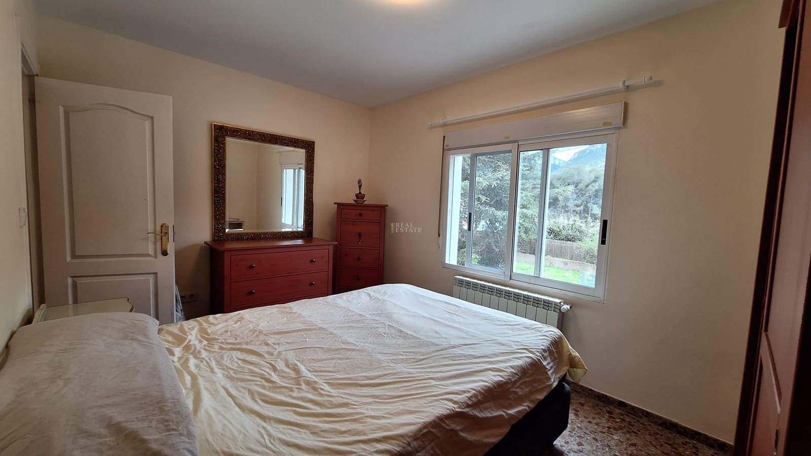 3 makuuhuone Huvila myytävänä paikassa Barx mukana uima-altaan 
autotalli - 345 000 € (Ref: 9598399)