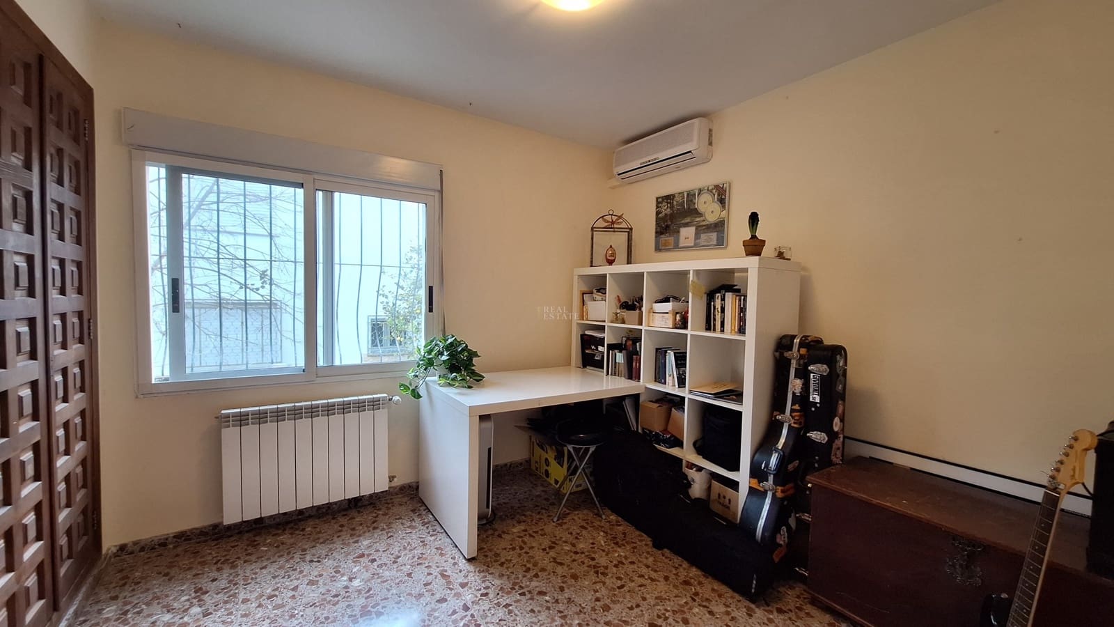 3 makuuhuone Huvila myytävänä paikassa Barx mukana uima-altaan 
autotalli - 345 000 € (Ref: 9598399)