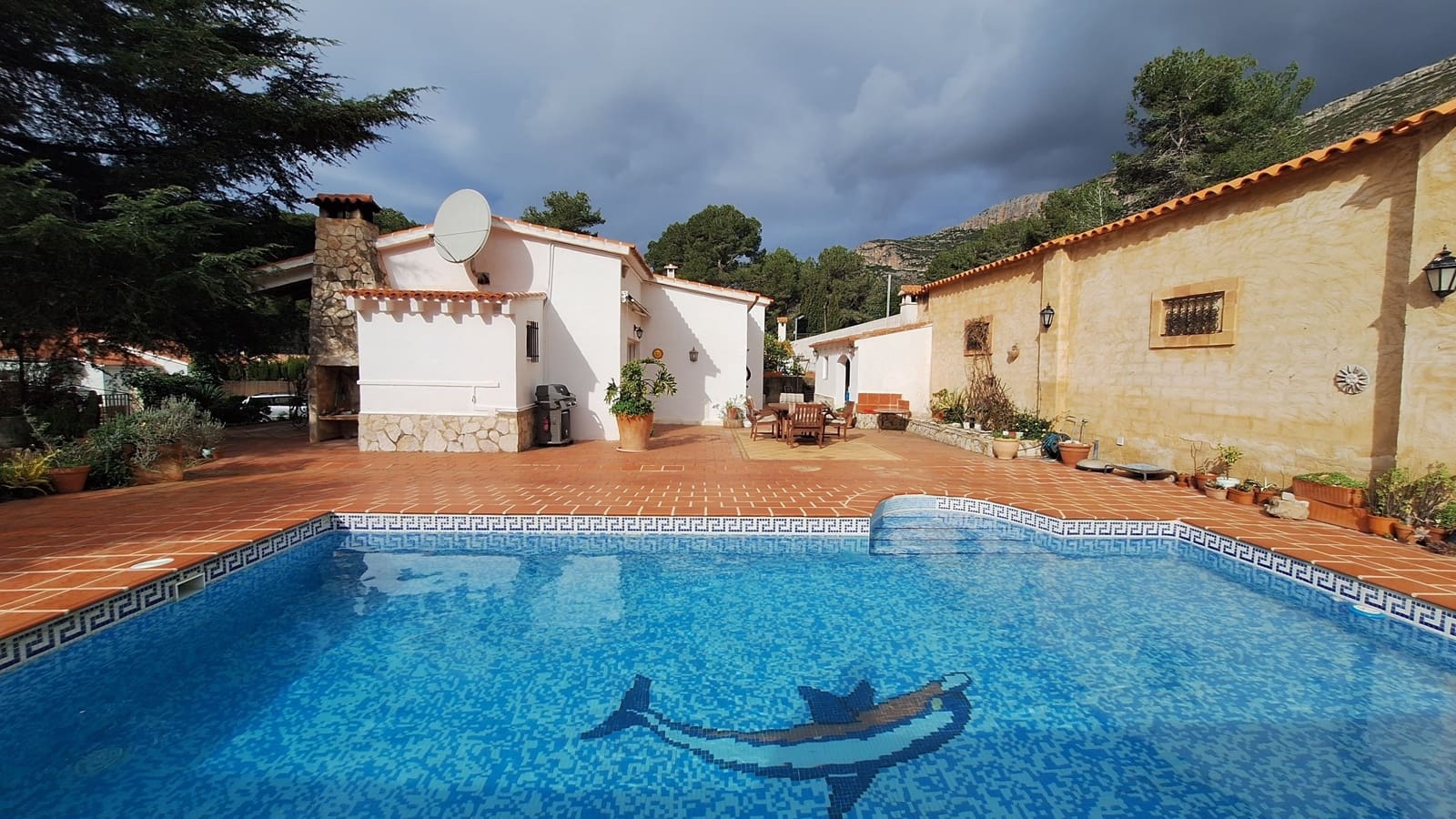 3 makuuhuone Huvila myytävänä paikassa Barx mukana uima-altaan 
autotalli - 345 000 € (Ref: 9598399)