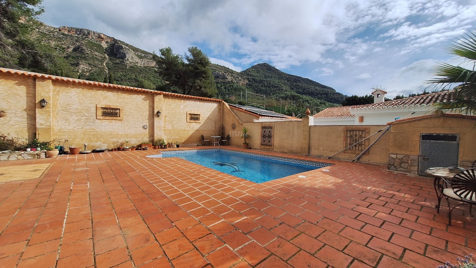 3 makuuhuone Huvila myytävänä paikassa Barx mukana uima-altaan 
autotalli - 345 000 € (Ref: 9598399)